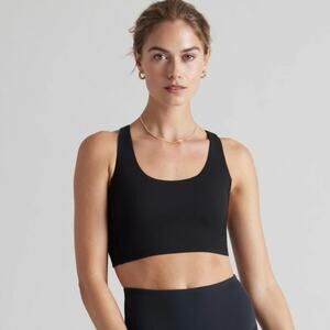 NWOT Women’s Rhone Revive Sport Bra in Black SZ M